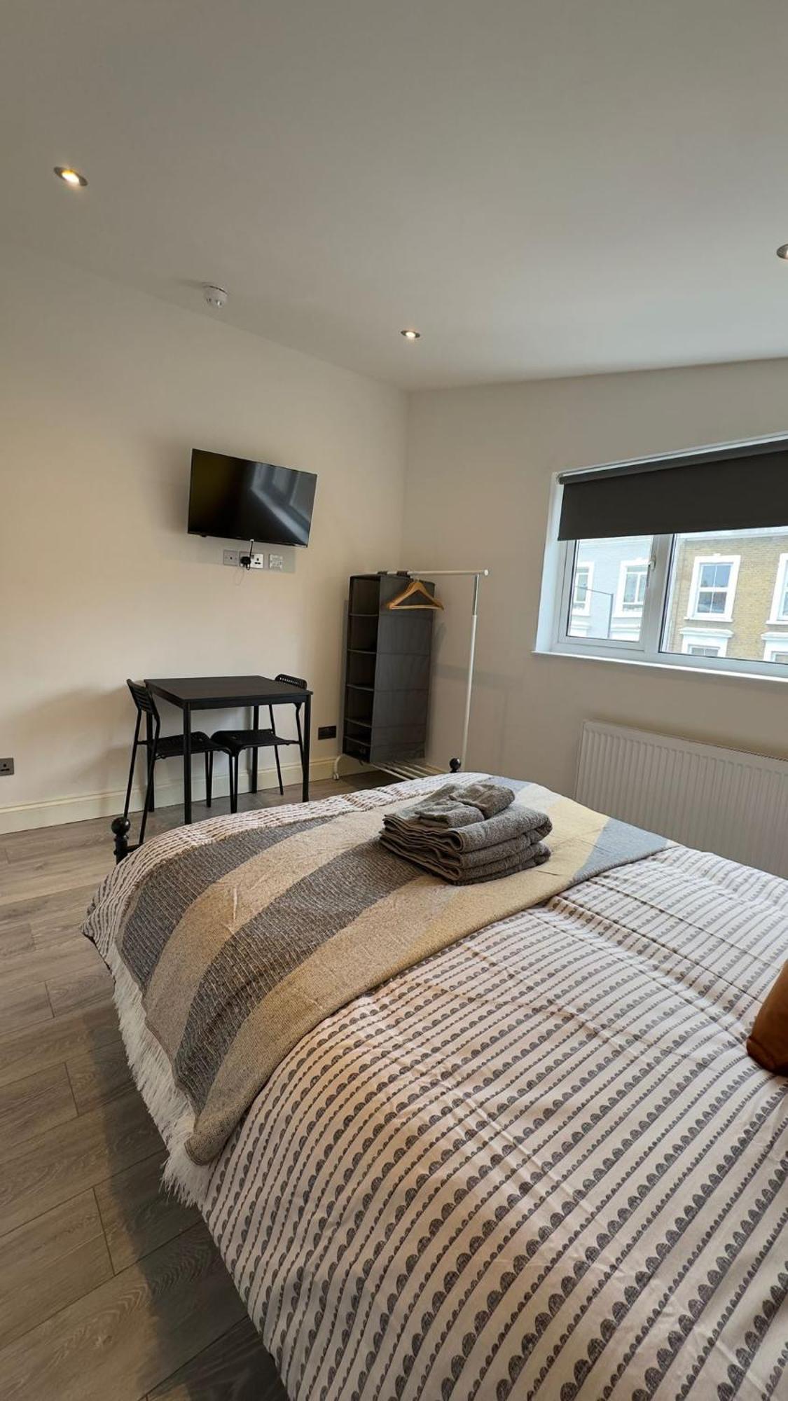 15 Min To Central London Guest Suites 22 المظهر الخارجي الصورة